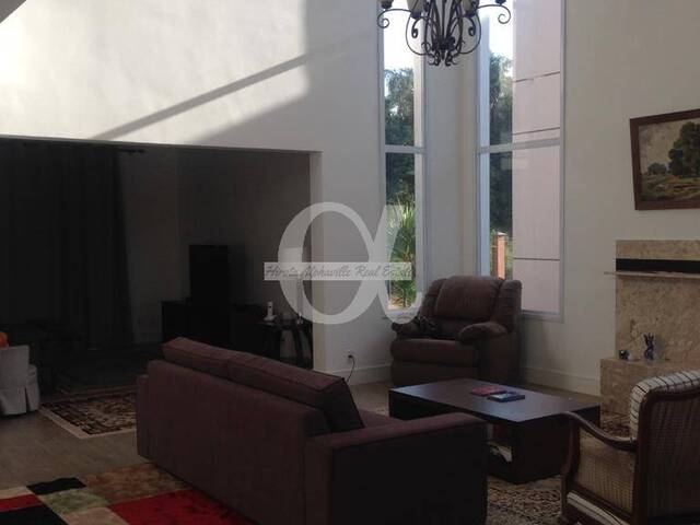 Casa para Venda em Santana de Parnaíba - 4