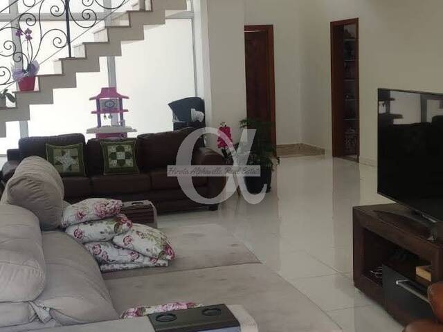 Casa para Venda em Santana de Parnaíba - 4