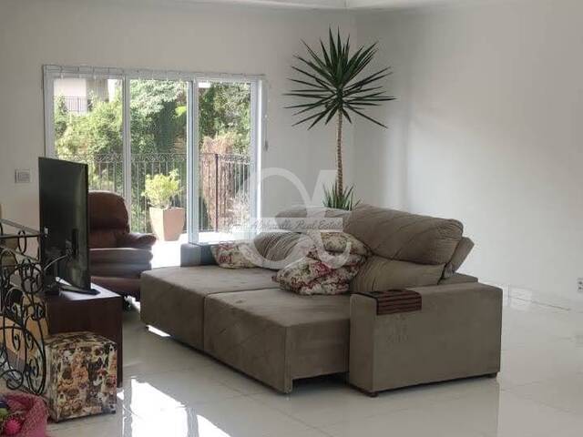 Casa para Venda em Santana de Parnaíba - 5