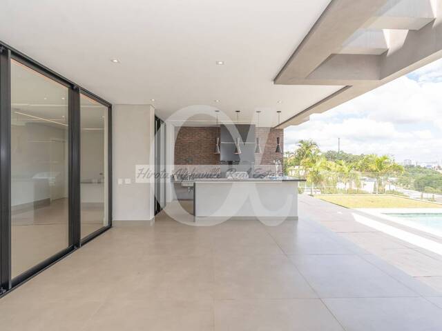 Casa para Venda em Santana de Parnaíba - 3