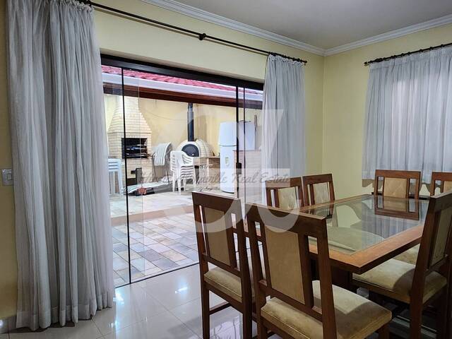 Casa para Venda em Santana de Parnaíba - 5