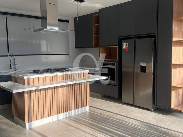 Casa para Venda em Santana de Parnaíba - 5