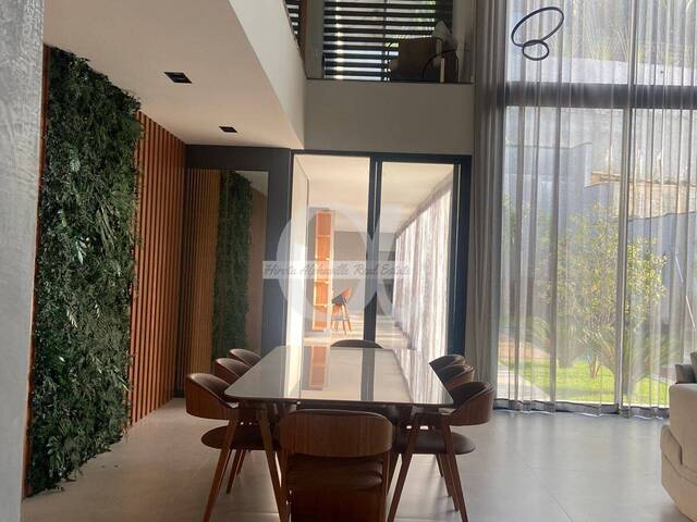 Casa para Venda em Santana de Parnaíba - 4