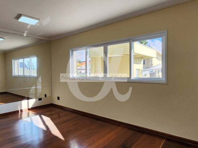 Casa para Venda em Santana de Parnaíba - 5