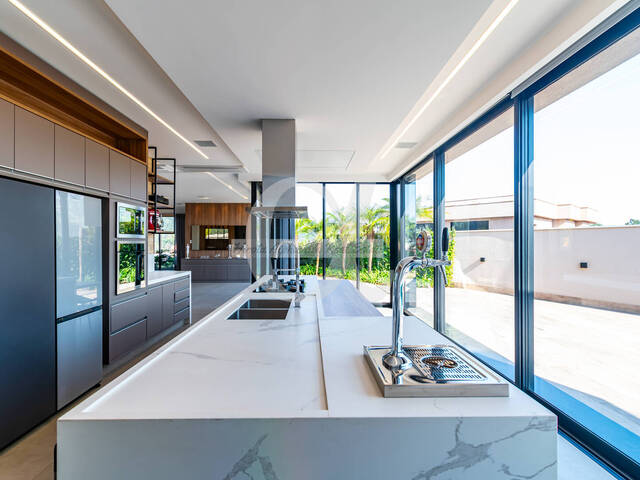 Casa para Venda em Santana de Parnaíba - 5