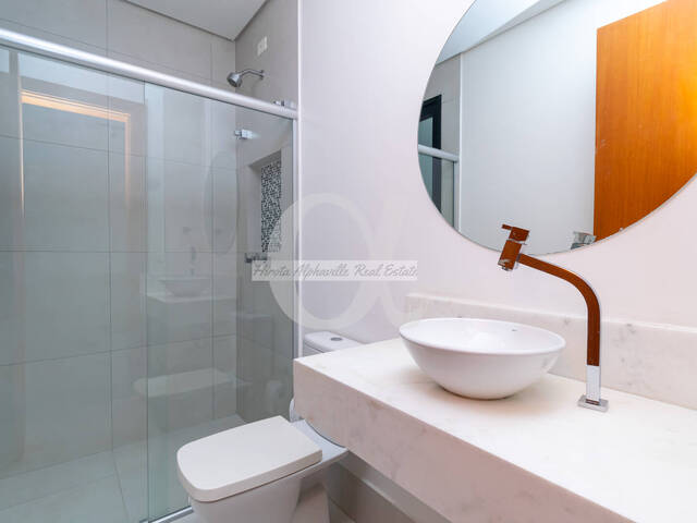 Casa para Venda em Santana de Parnaíba - 5
