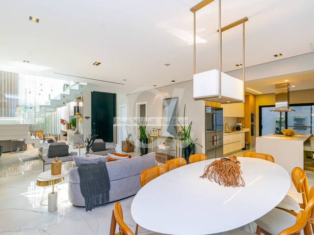 Casa para Venda em Santana de Parnaíba - 5