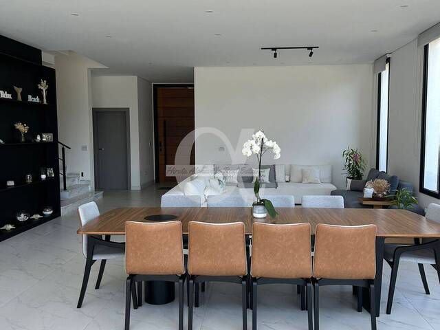 Casa para Venda em Santana de Parnaíba - 4