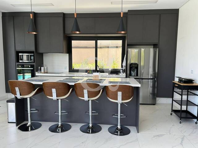 Casa para Venda em Santana de Parnaíba - 5