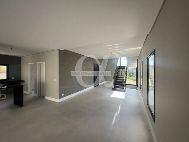 Casa para Venda em Santana de Parnaíba - 4
