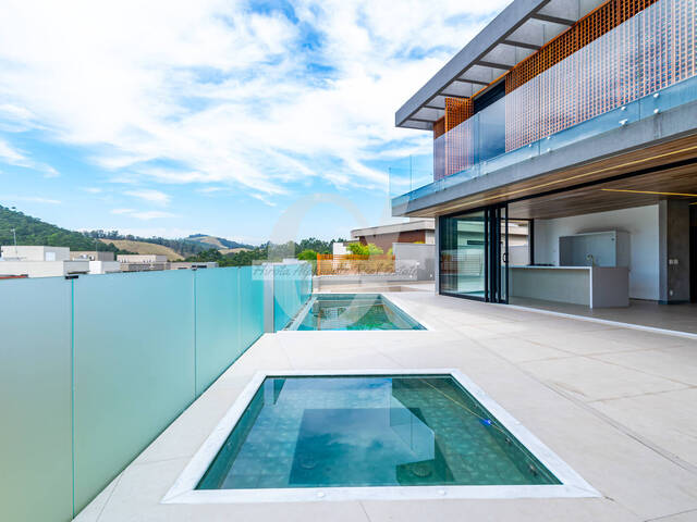 Casa para Venda em Santana de Parnaíba - 4