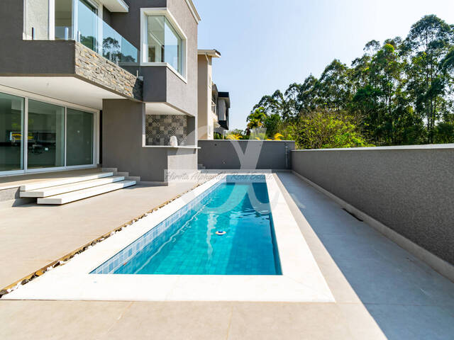 Casa para Venda em Santana de Parnaíba - 3