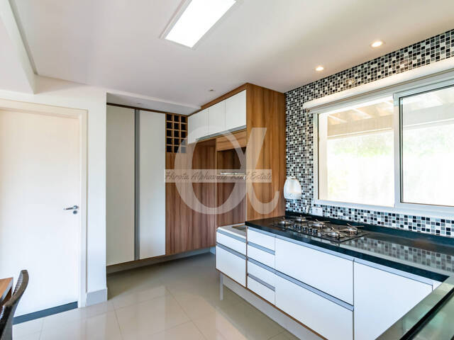 Casa para Venda em Santana de Parnaíba - 5
