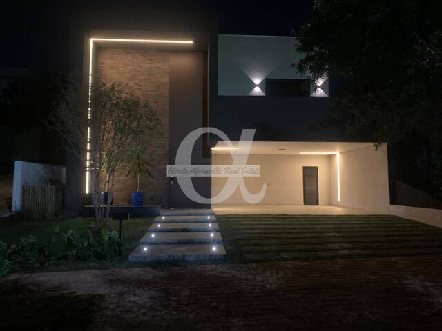 Casa para Venda em Santana de Parnaíba - 2