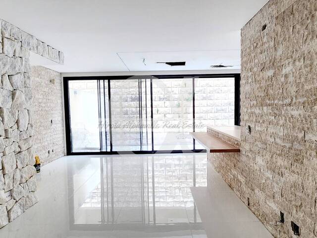 Casa para Venda em Santana de Parnaíba - 5