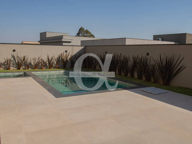 Casa para Venda em Santana de Parnaíba - 5