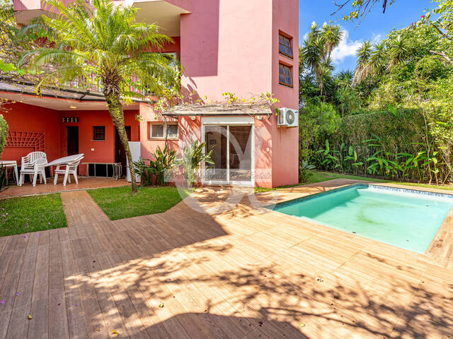 Casa para Venda em Santana de Parnaíba - 4