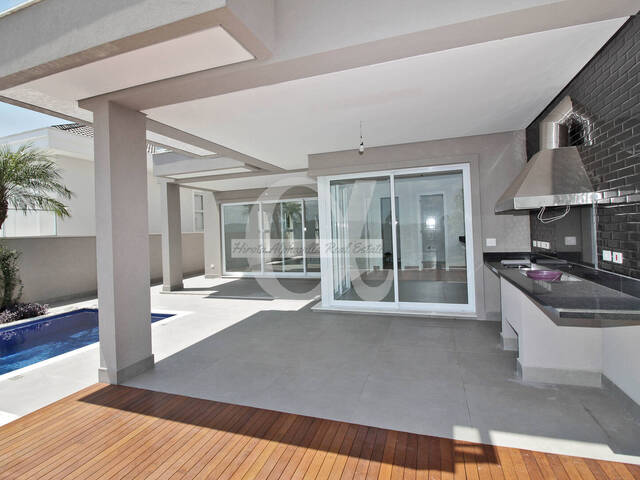 Casa para Venda em Santana de Parnaíba - 2