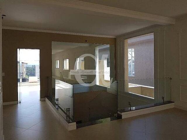 Casa para Venda em Santana de Parnaíba - 5