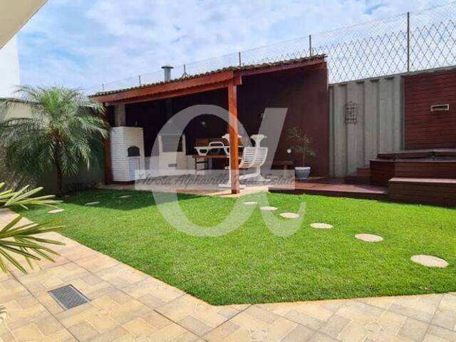 Casa para Venda em Santana de Parnaíba - 2