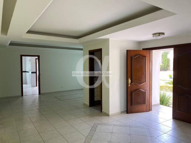 Casa para Venda em Santana de Parnaíba - 5