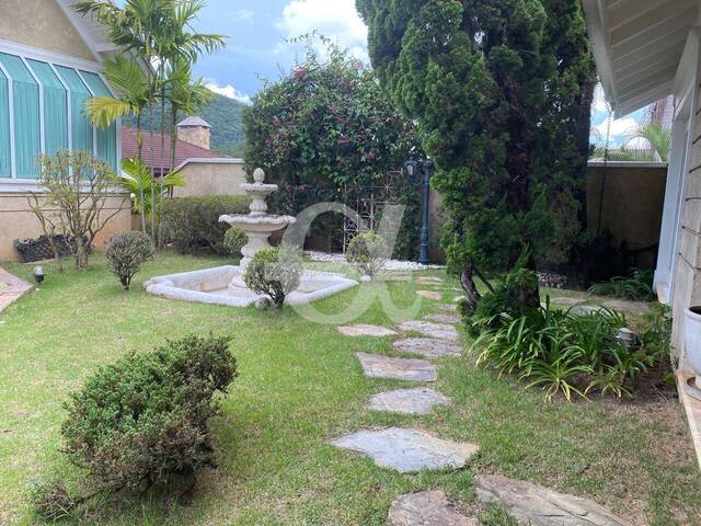 Casa para Venda em Santana de Parnaíba - 5