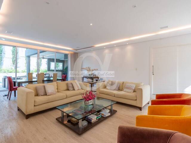 Casa para Venda em Santana de Parnaíba - 5