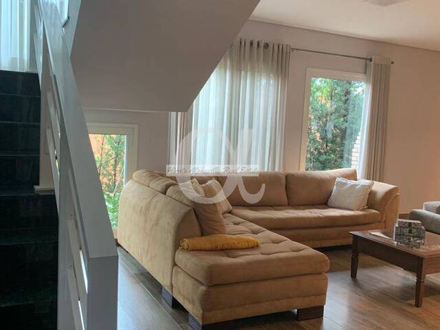 Casa para Venda em Santana de Parnaíba - 2