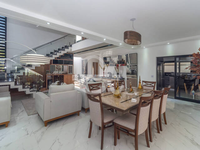 Casa para Venda em Santana de Parnaíba - 2