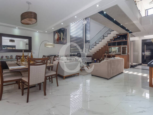 Casa para Venda em Santana de Parnaíba - 4