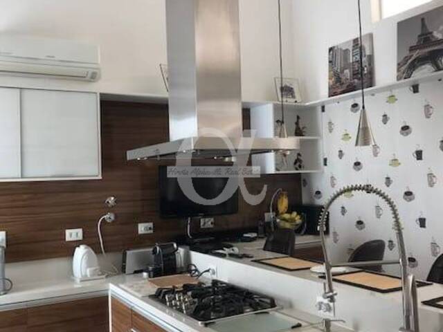 Casa para Venda em Santana de Parnaíba - 4