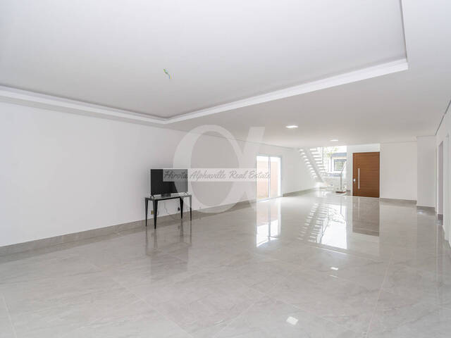 Casa para Venda em Santana de Parnaíba - 4