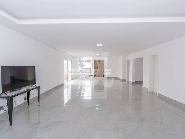 Casa para Venda em Santana de Parnaíba - 5