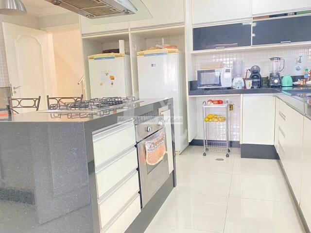 Casa para Venda em Santana de Parnaíba - 4