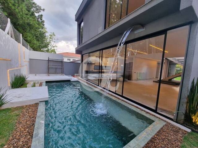 Casa para Venda em Santana de Parnaíba - 2