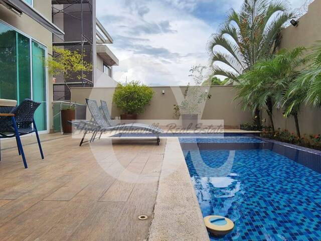 Casa para Venda em Santana de Parnaíba - 3