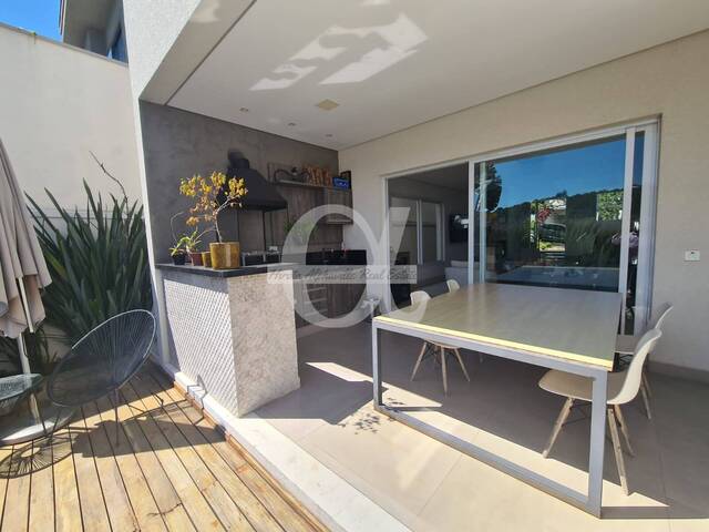 Casa para Venda em Santana de Parnaíba - 4