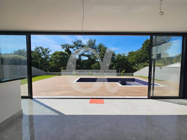 Casa para Venda em Santana de Parnaíba - 4