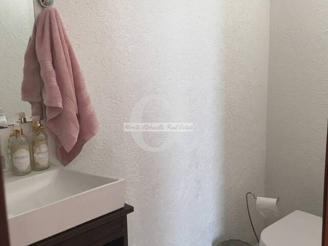 Casa para Venda em Santana de Parnaíba - 3