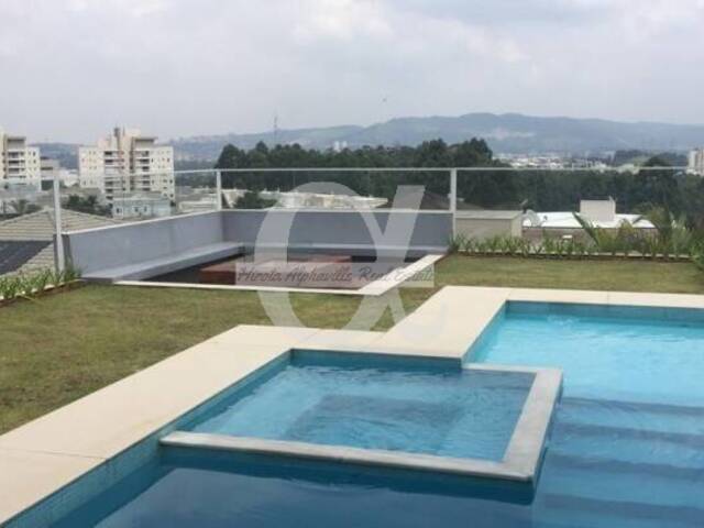 Casa para Venda em Santana de Parnaíba - 2