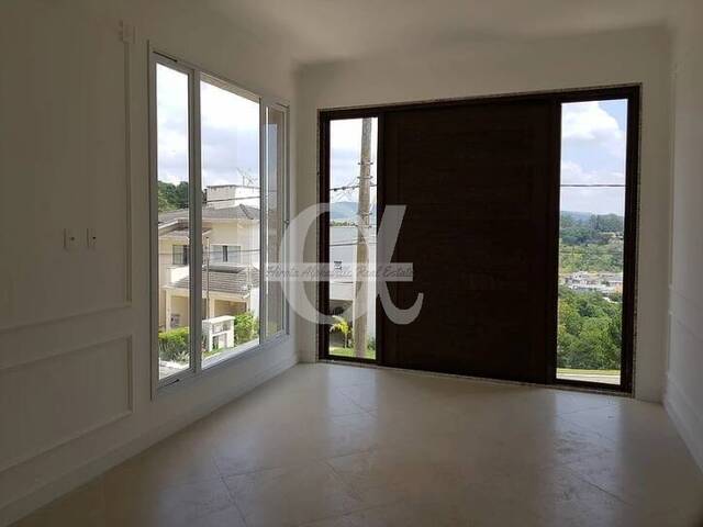 Casa para Venda em Santana de Parnaíba - 3