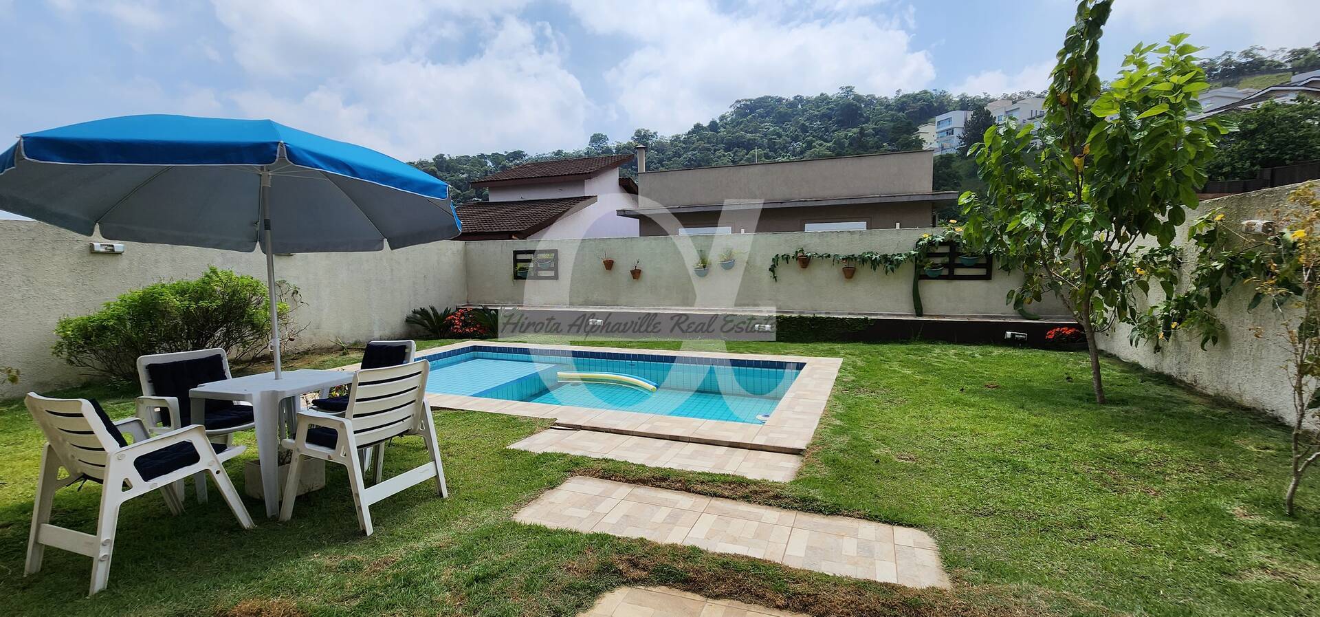 Casa, 5 quartos, 330 m² - Foto 2