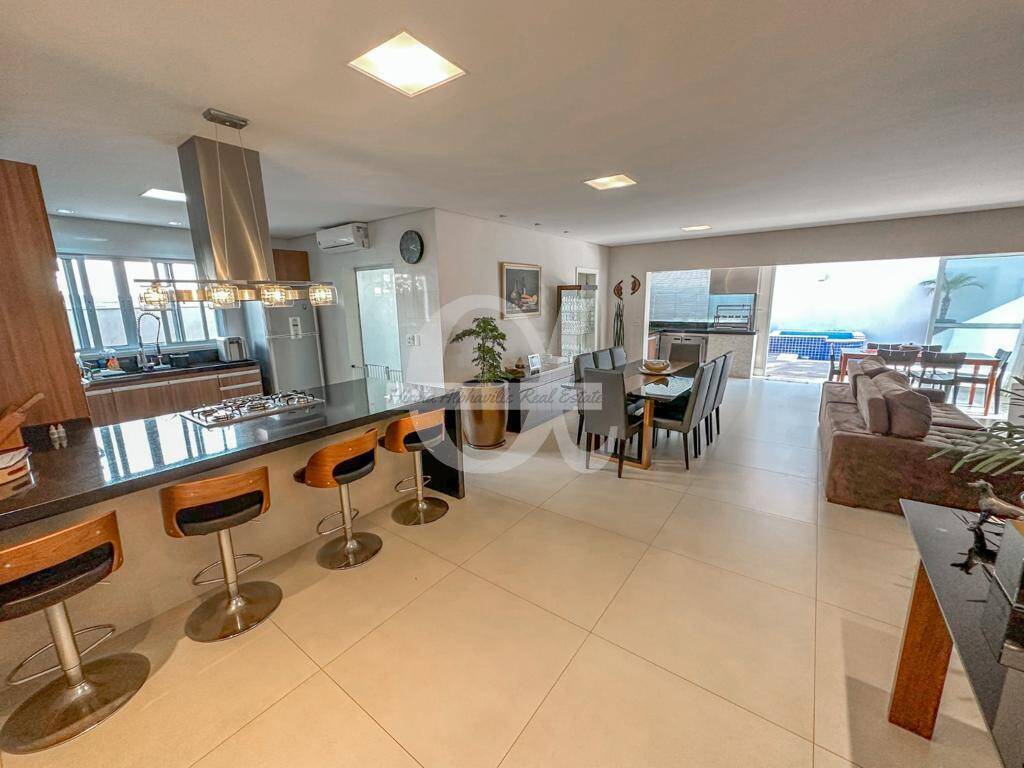 Casa à venda com 4 quartos, 350m² - Foto 12