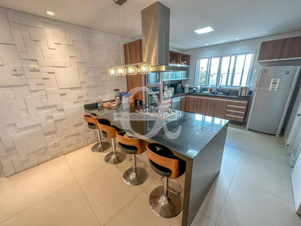 Casa à venda com 4 quartos, 350m² - Foto 11