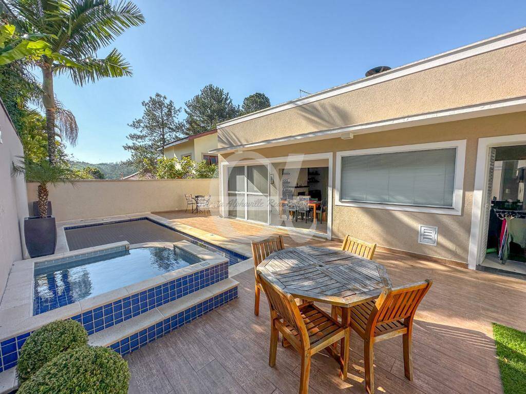 Casa à venda com 4 quartos, 350m² - Foto 15