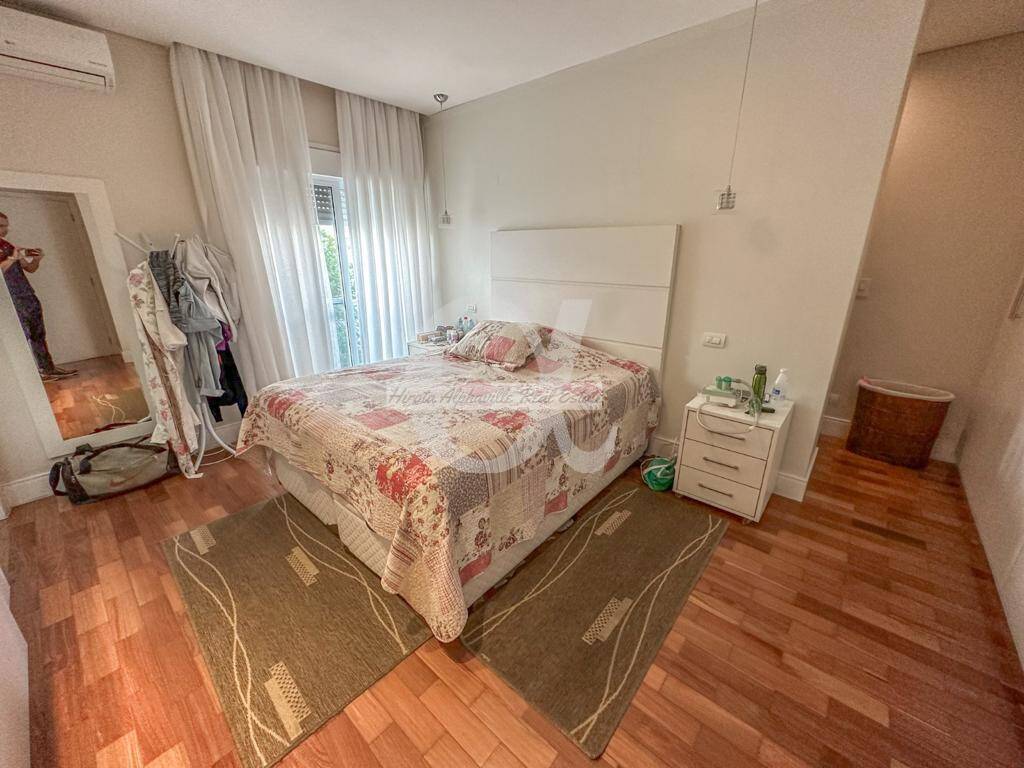 Casa à venda com 4 quartos, 350m² - Foto 18