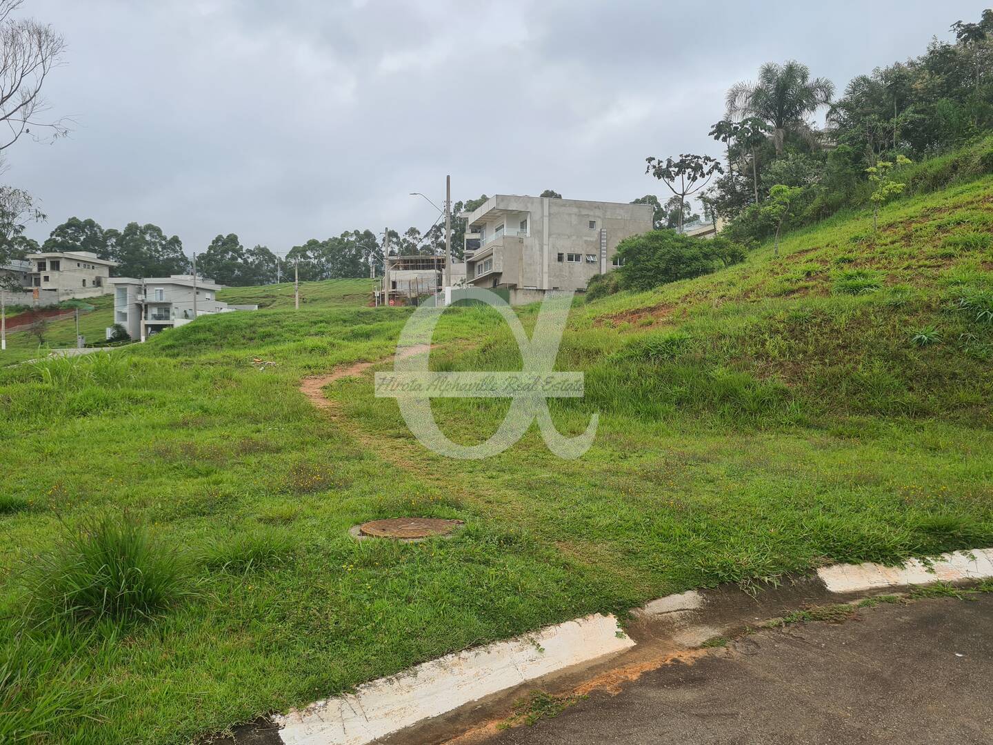 Terreno à venda, 740m² - Foto 1