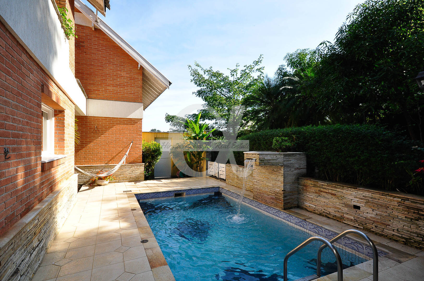Casa à venda com 4 quartos, 430m² - Foto 1