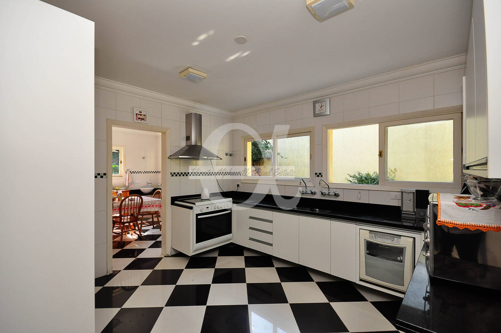 Casa à venda com 4 quartos, 430m² - Foto 10
