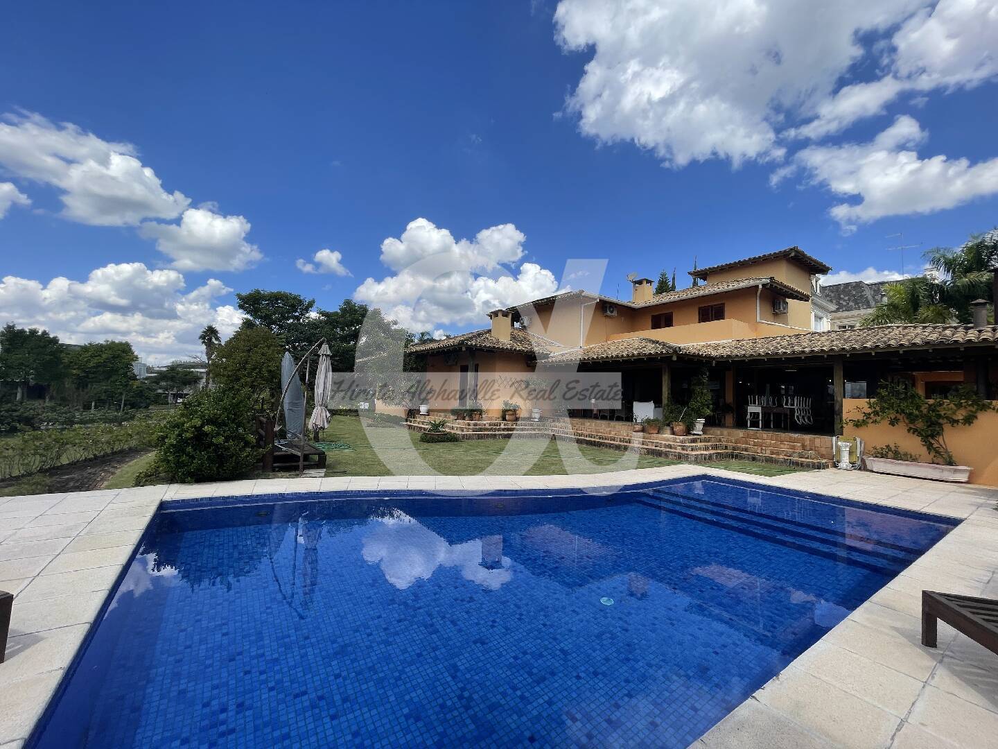 Casa, 4 quartos, 881 m² - Foto 1